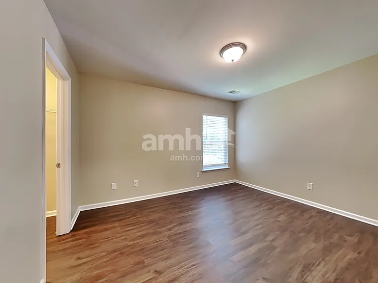 126 Avalon Rd — Photo 18