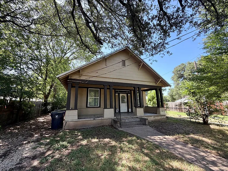613 Garland Ave — Photo 1