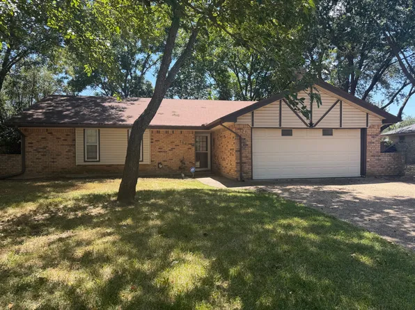 1507 Westhill Ter, Cleburne, TX 76033
