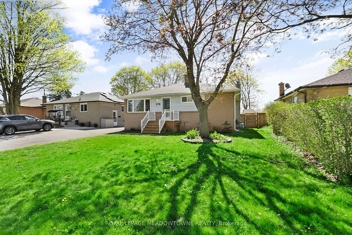 Building Photo - 176 Longfield Rd #UPPER