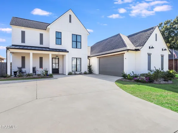 213 Rue Saint Barts, Youngsville, LA 70592