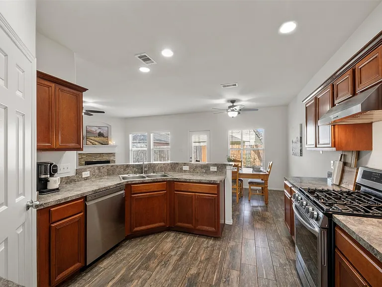 6742 Durango Creek Dr — Photo 8