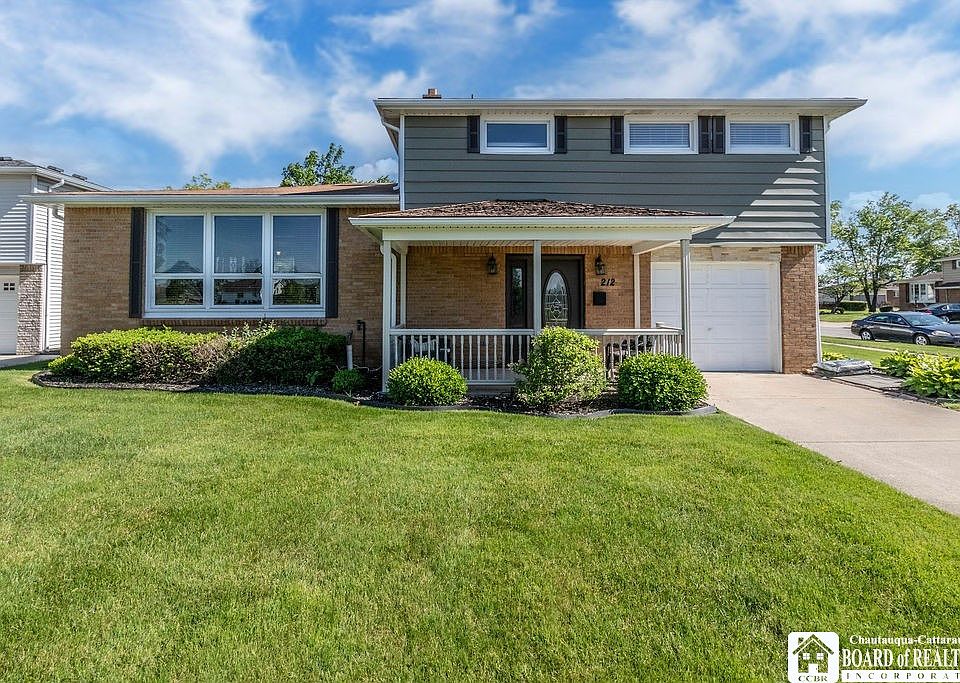 1st image of 212 N Creek Dr