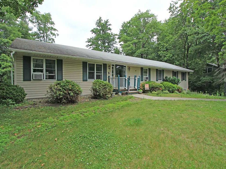 1st image of 6 Quevic Dr