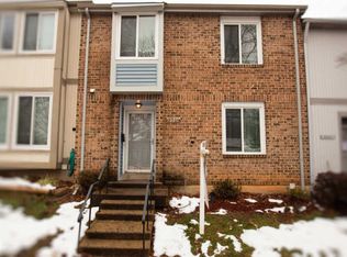 6051 Hollow Knoll Ct, Springfield, VA 22152