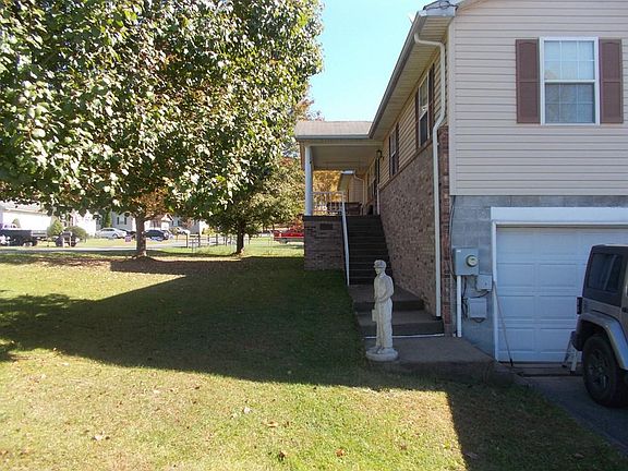 5th image of 318 S Loop Dr