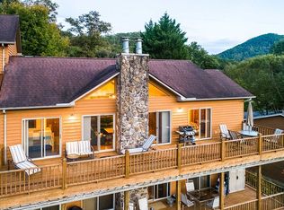 151 Country Club Dr #9, Whittier, NC 28789