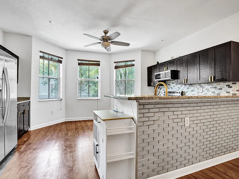 3911 Shoma Dr — Photo 9