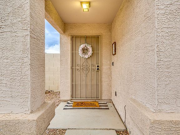 4th image of 8943 E Birchwood Cir