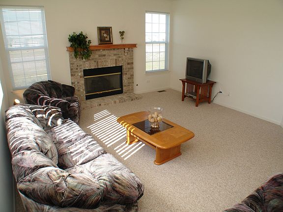 5th image of 39384 N Queensbury Ln
