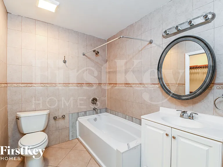 528 SE 17th Ave — Photo 10