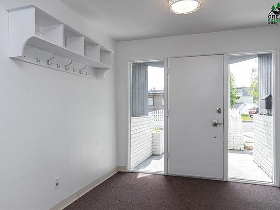 5th image of 668 9th Ave