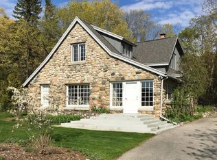 6972 Peninsula Dr, Traverse City, MI 49686