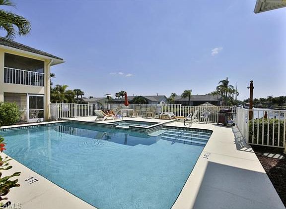 4th image of 1104 SW 48th Ter APT 103