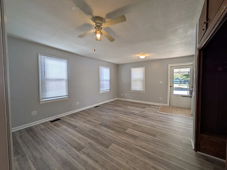 1107 NW Van Buren St — Photo 12