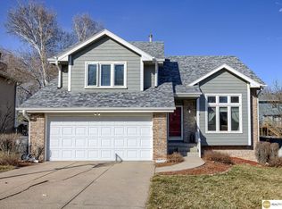 15220 Patterson Dr, Omaha, NE 68137