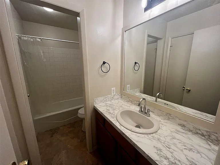 1204 Blackjack St #B — Photo 14
