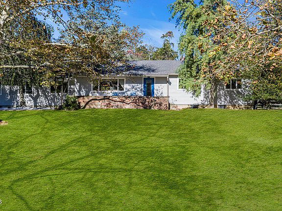 4th image of 37 Clover Hill Road