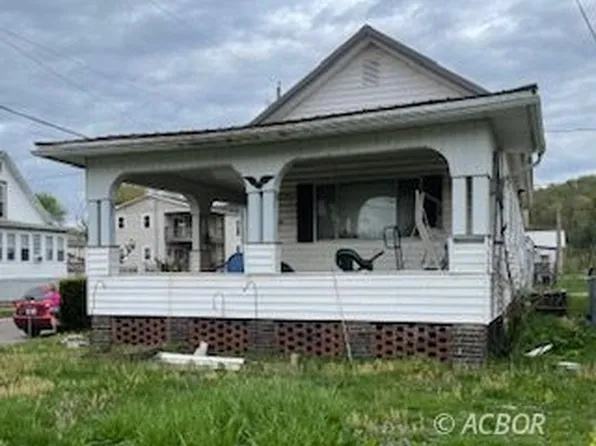 708 S 3rd Ave, Middleport, OH 45760