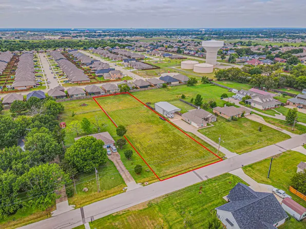 7400 Carol Dr, Greenville, TX 75402