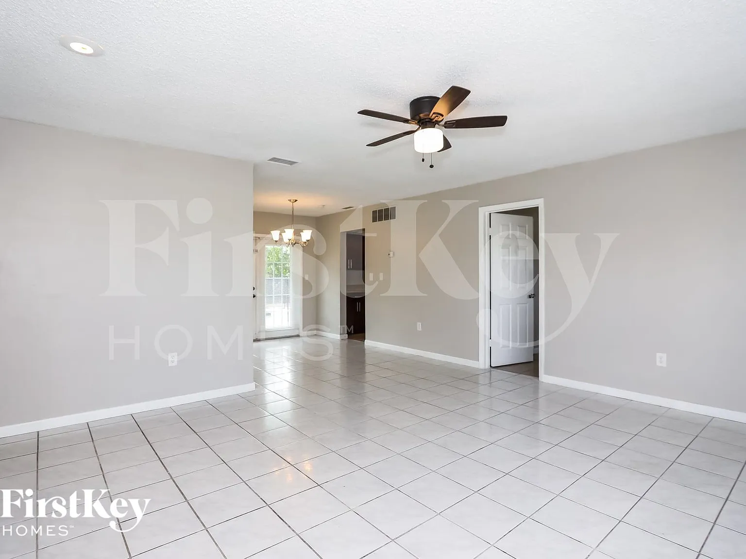 4 bed, 3.0 bath, 1499 sqft, $2,650 — Photo 3