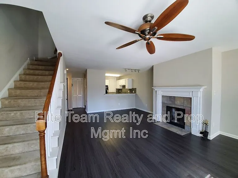 230 S Cedar St #5 — Photo 6