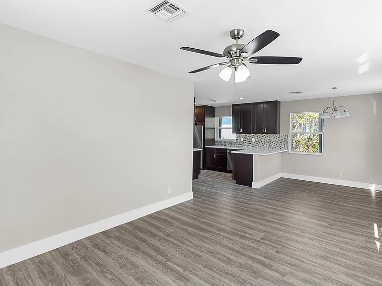 2171 NW 29th Ave — Photo 9