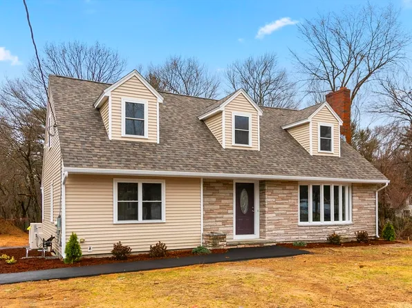 12 Forest St, Wilmington, MA 01887