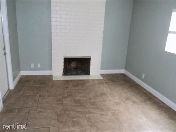 3.family-room