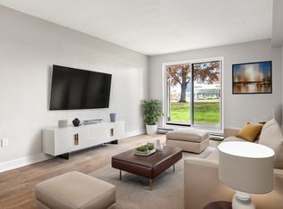 286 Queen Mary Rd, Kingston, ON K7M 6S3