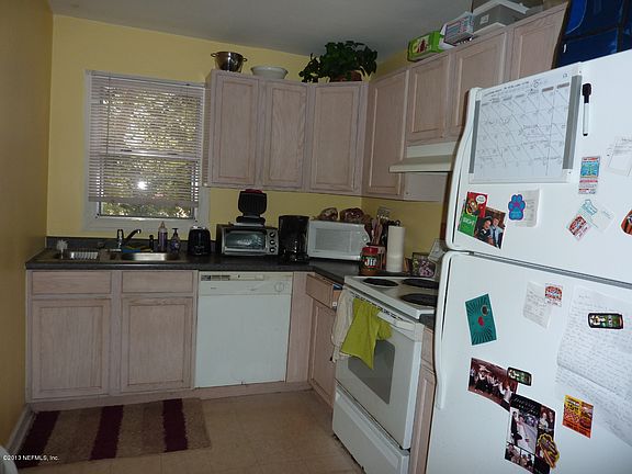 2nd image of 528 2nd Ave S