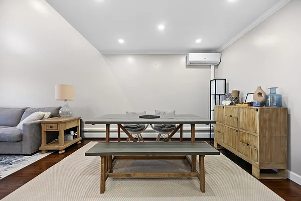 Sold by Keller Williams Realty Gold Coast | media 14