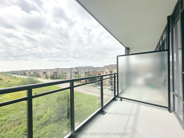 2333 Taunton Rd #411 — Photo 10
