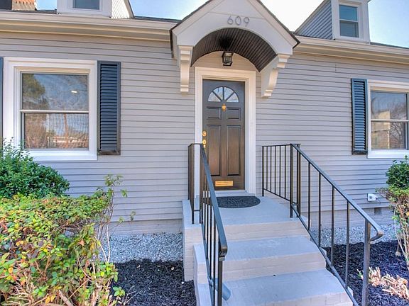 2nd image of 609 N 38th St