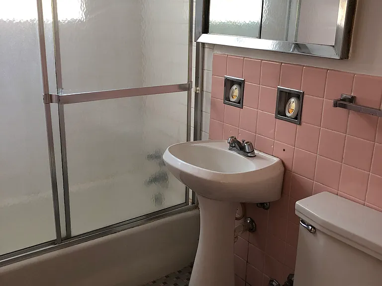 4340 N Francisco Ave #E2 — Photo 6