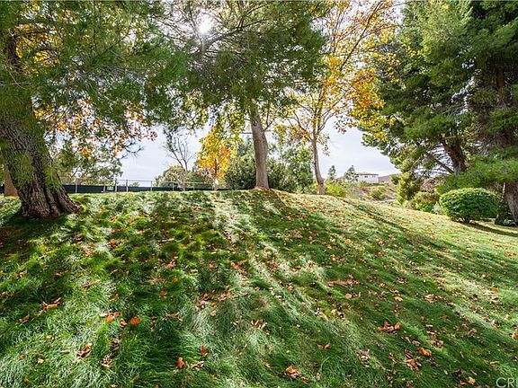 2nd image of 26231 Rainbow Glen Dr