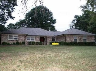 247 Cedar Ln, Killen, AL 35645