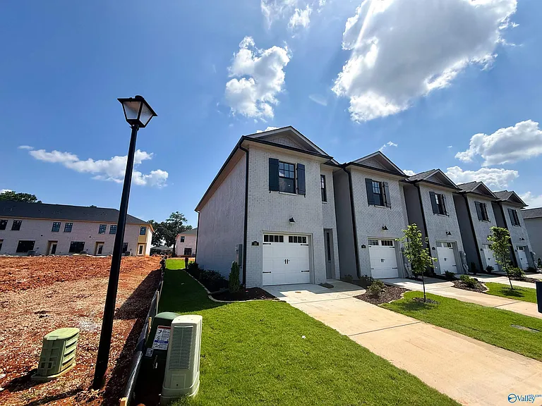 18 Whispering Oaks — Photo 4