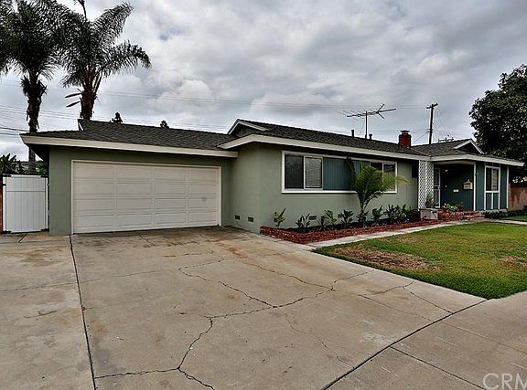 2nd image of 11562 Hanna Cir