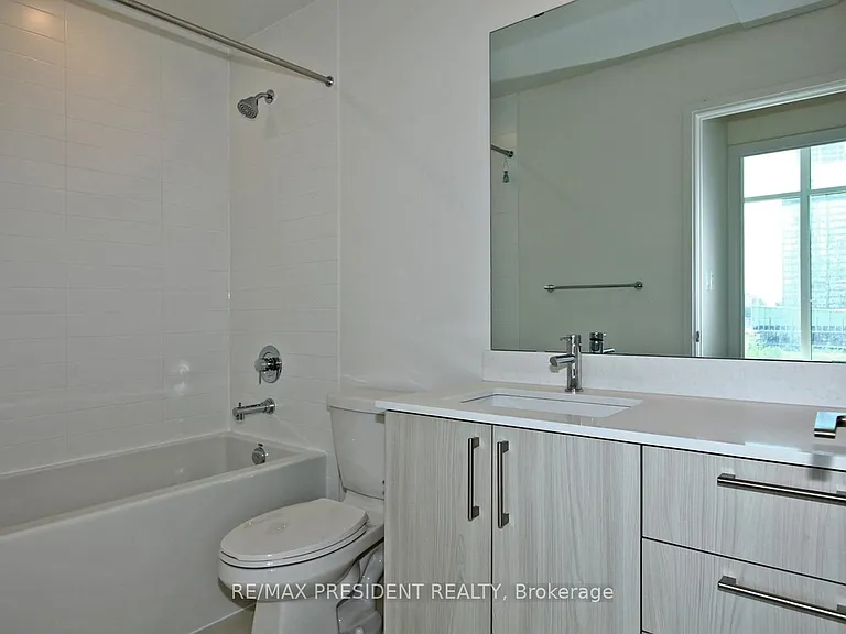 27 Bathurst St #404W — Photo 17