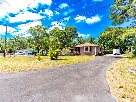 3rd image of 2101 S 29th Street