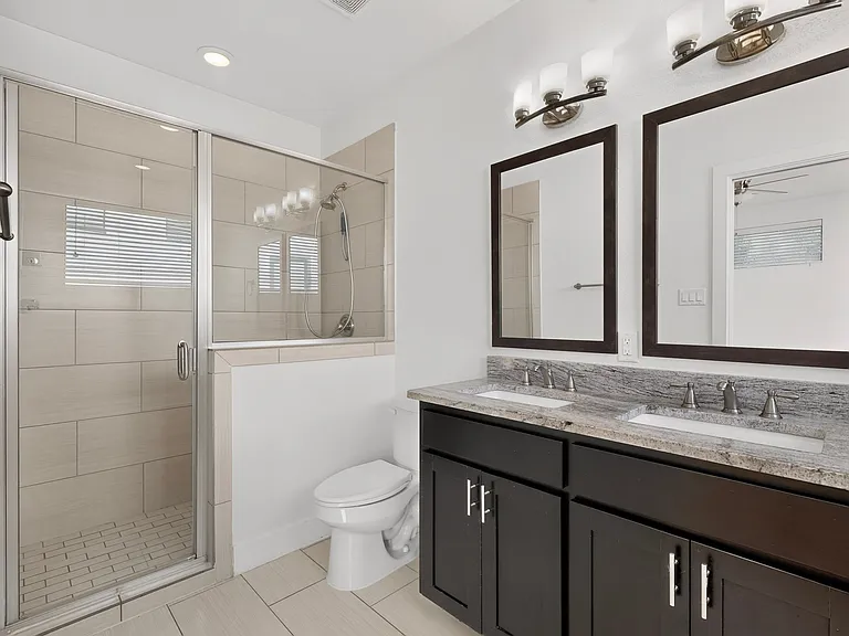 4950 Cedar Springs Rd #301 — Photo 12