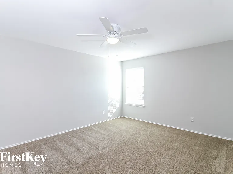 1307 Bent Grass Dr — Photo 11