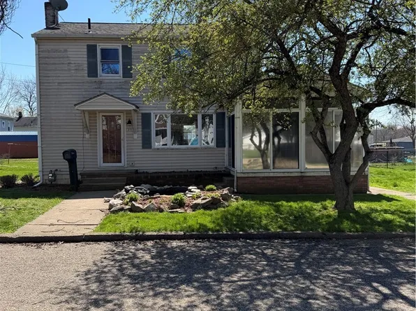 311 South St NW, Navarre, OH 44662