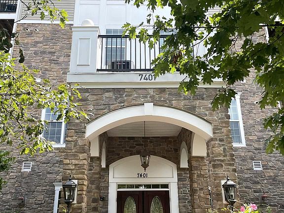 2nd image of 7401 Travertine Dr Unit 302