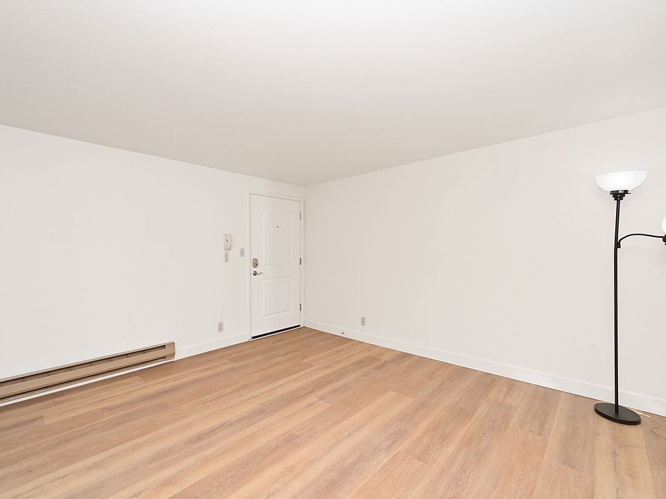 Building Photo 5