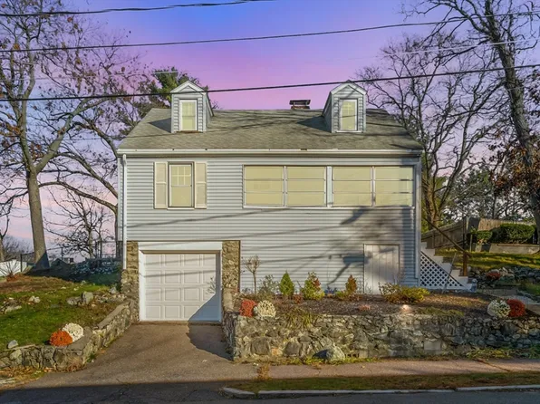 12 Babson St, Wakefield, MA 01880