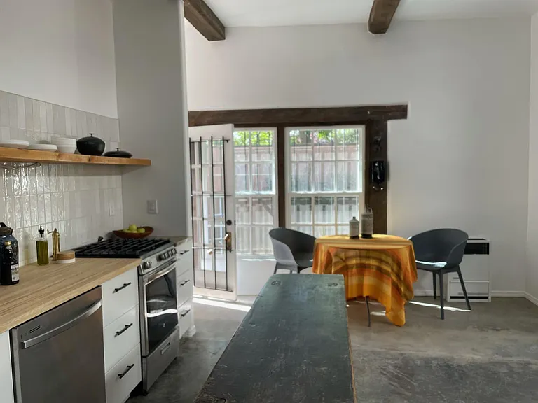 517 Armijo St #B — Photo 8