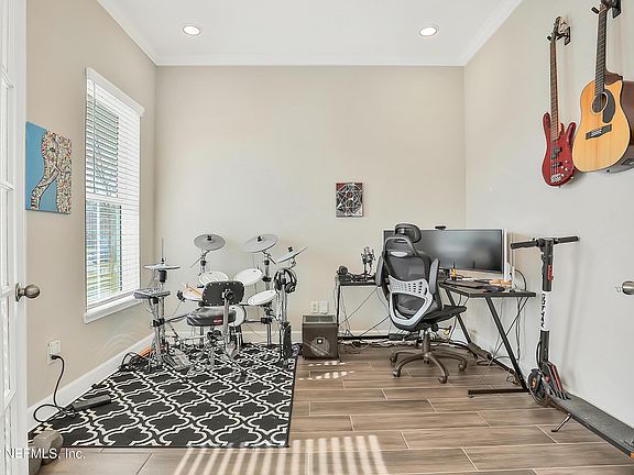 4th image of 466 Crosswater Lake Dr