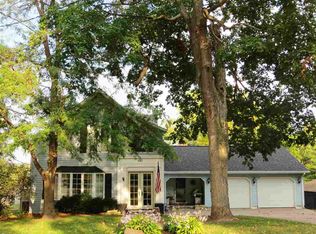 621 3rd St, Princeton, IA 52768